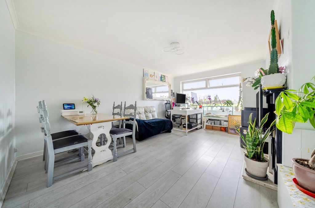 Property photo 3 of 14 Reception Room