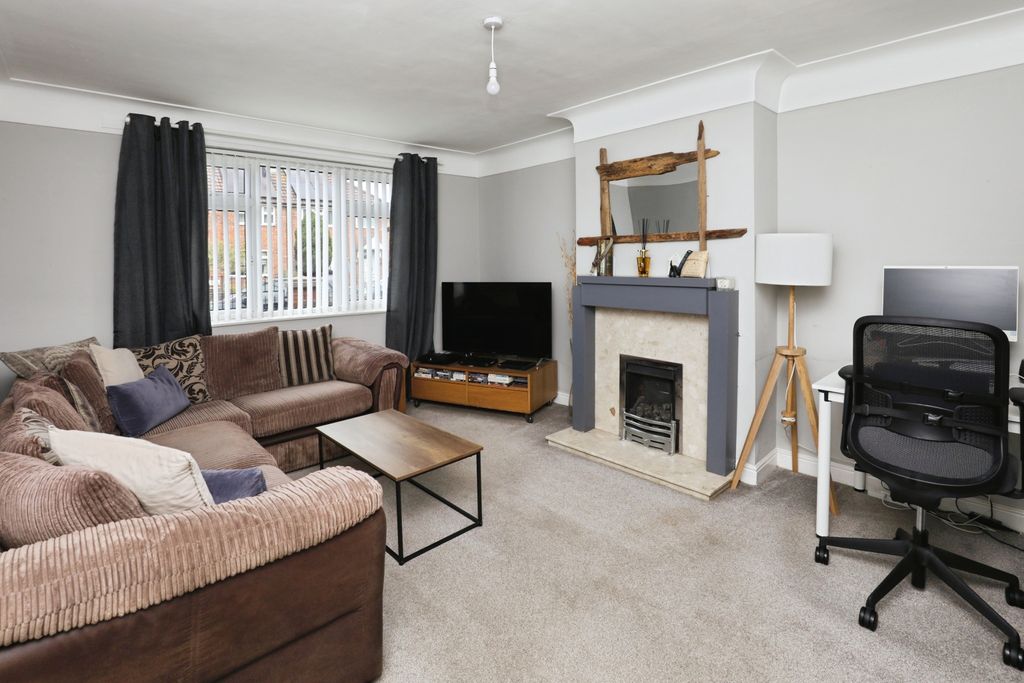 Property photo 3 of 15