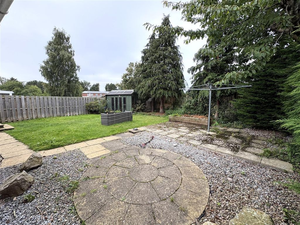 Property photo 2 of 16 Rear Garden