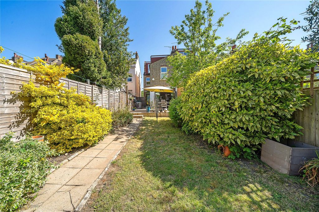 Property photo 2 of 15 Picture No. 20