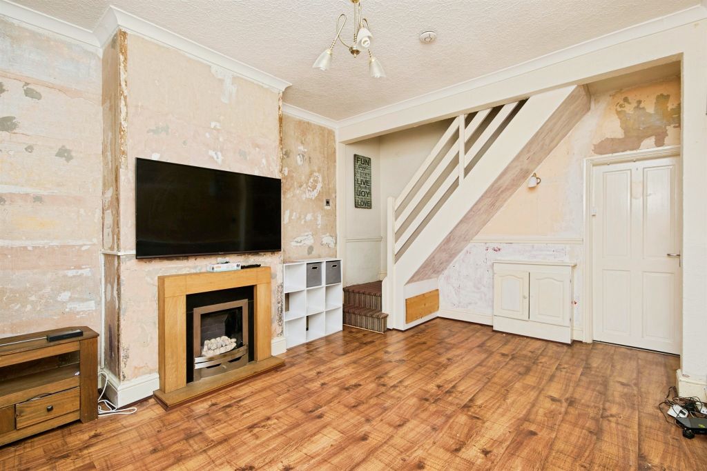Property photo 2 of 17