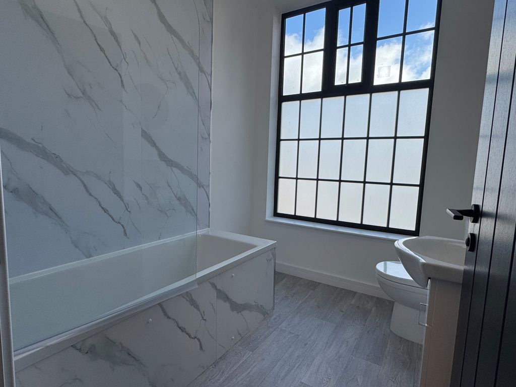 Property photo 1 of 5 Bathroom