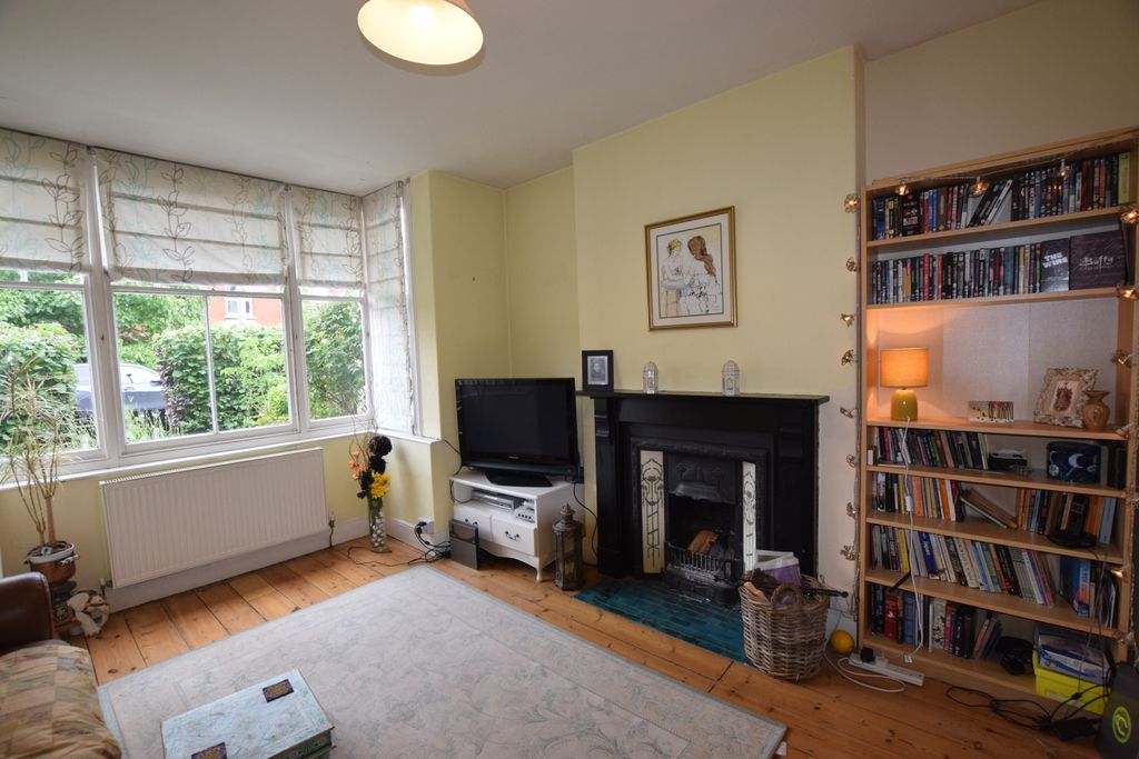 Property photo 2 of 9 Photo 02