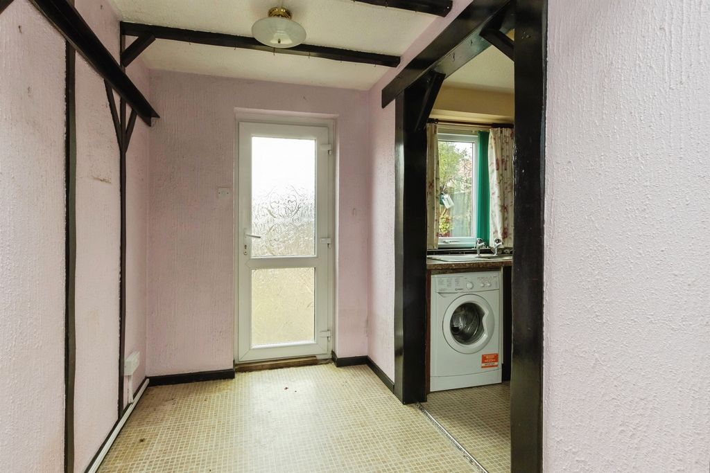 Property photo 3 of 17