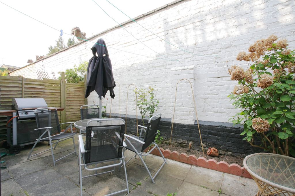 Property photo 2 of 8 Garden
