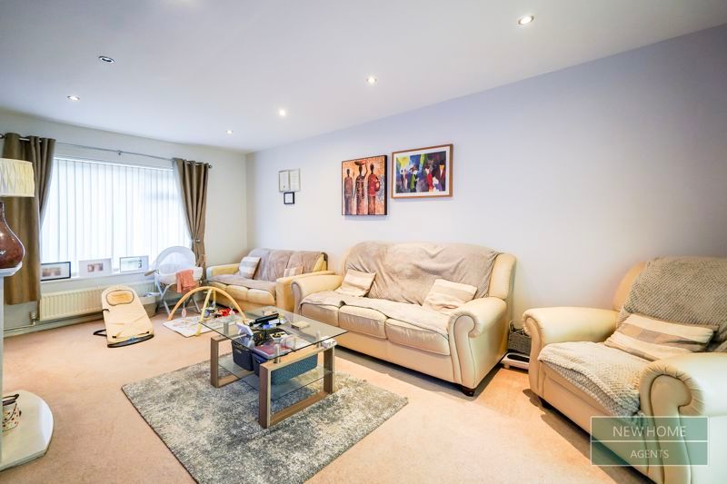 Property photo 3 of 19 Photo 9