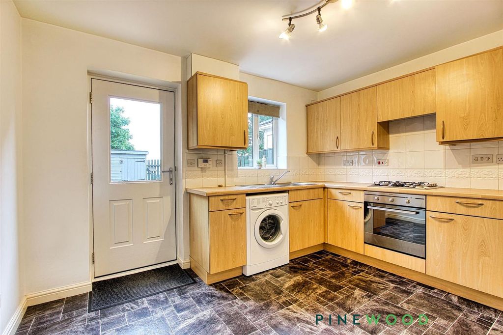 Property photo 3 of 16 Kitchen Diner