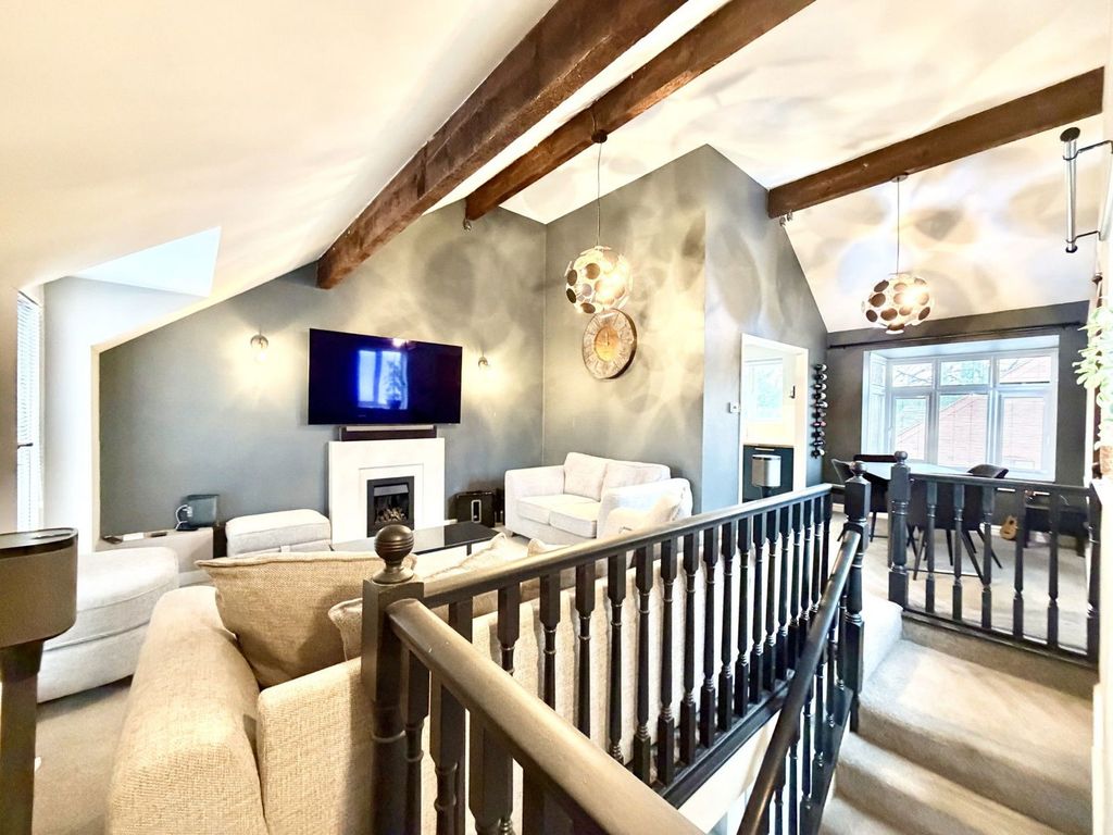 Property photo 3 of 42