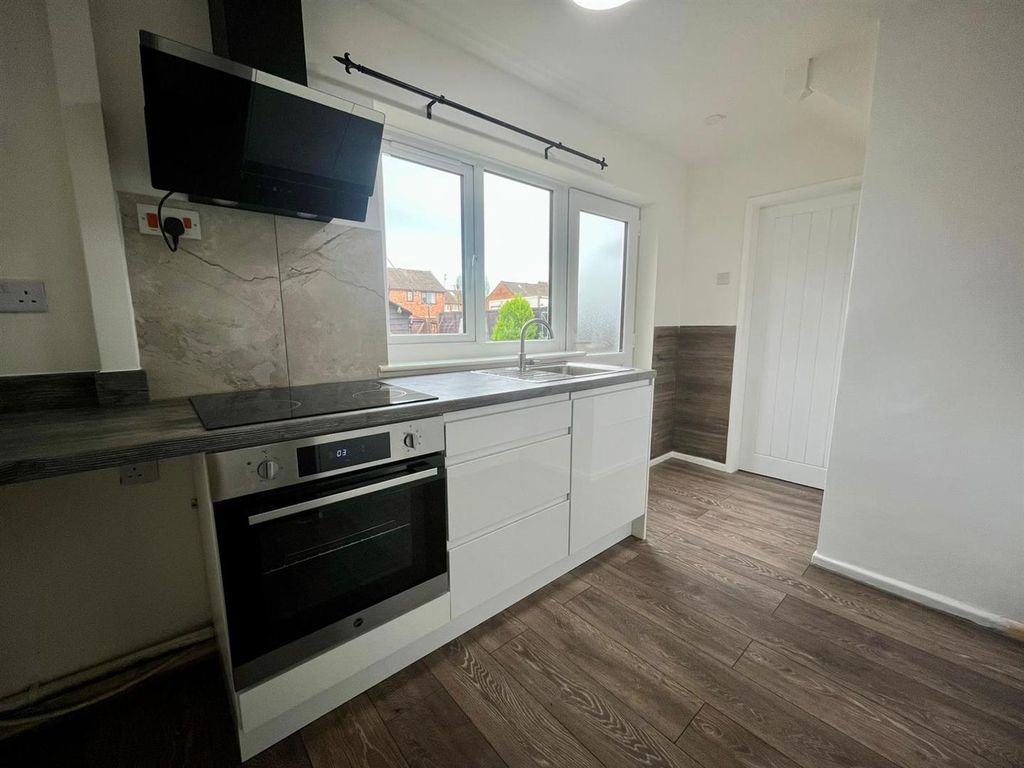 Property photo 2 of 7 Dfb99F94-Dcea-48E1-A5B5-3Ecca17643c1.Jpg