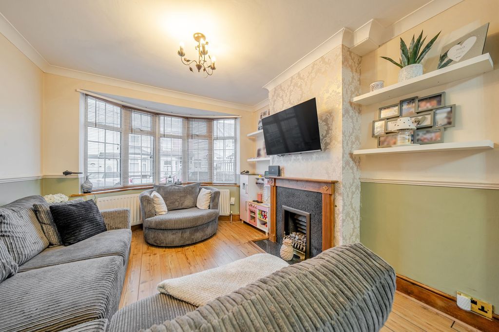 Property photo 2 of 15