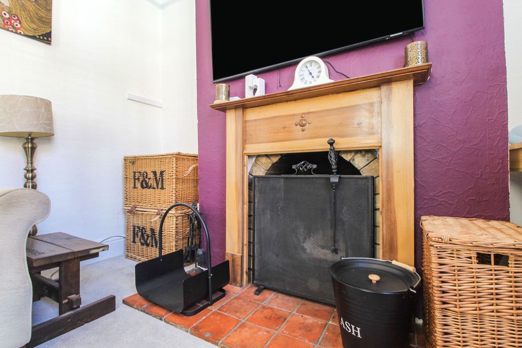 Property photo 2 of 14 Lounge