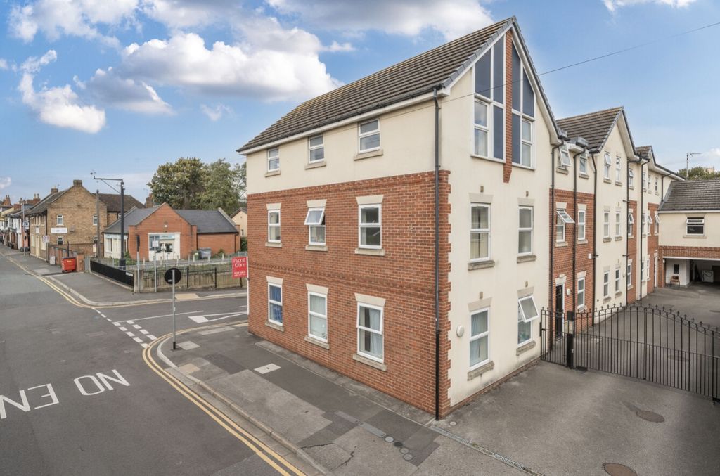 Property photo 1 of 12 1350488-2-68c1E883B7Dbc-Arw