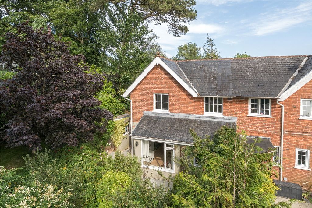 Property photo 1 of 12 External
