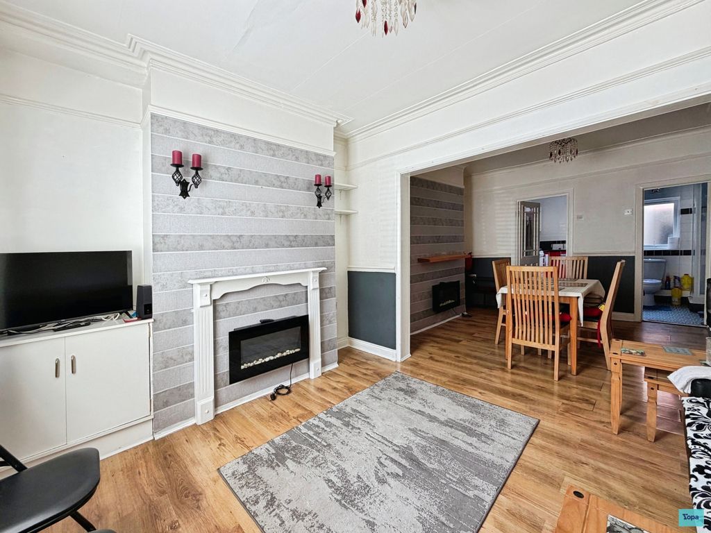 Property photo 2 of 14 13