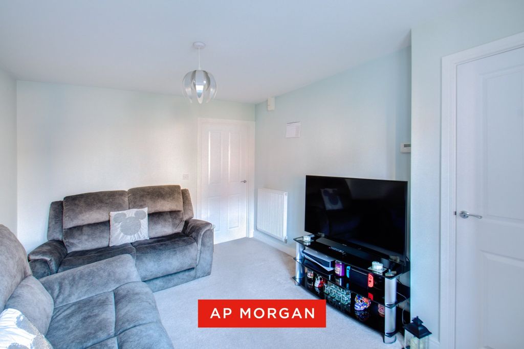 Property photo 2 of 14 Picture No. 37