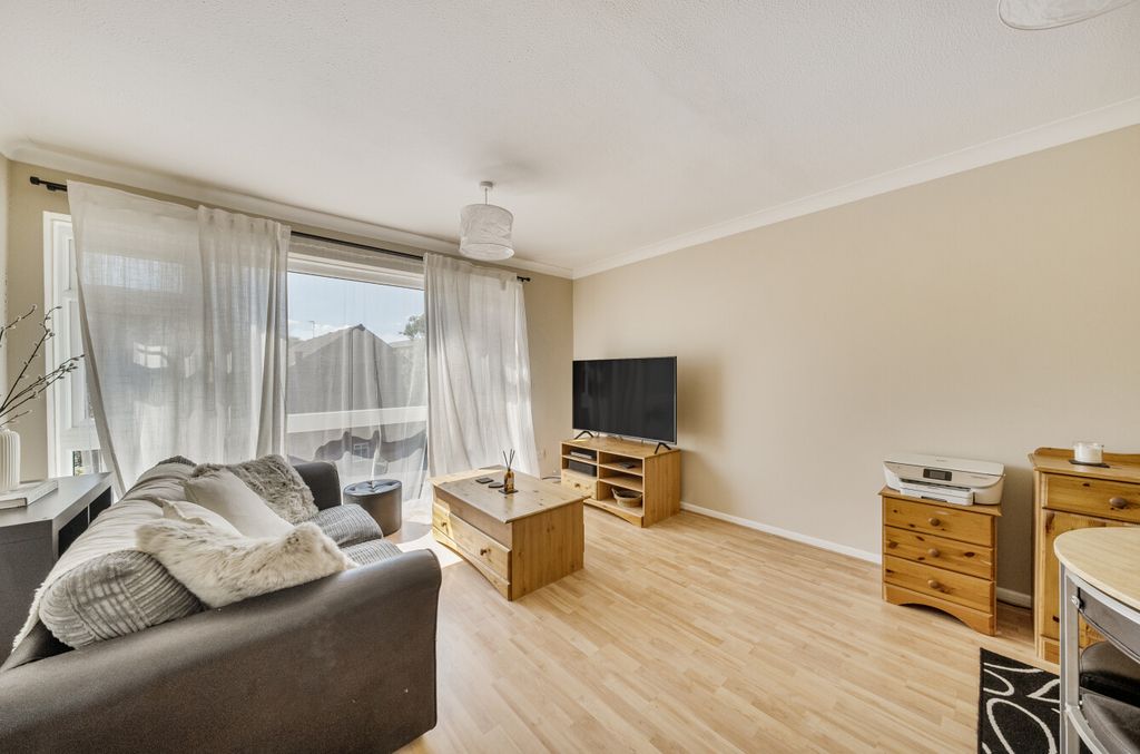 Property photo 2 of 18 1325116-10-6870Ecf20E940