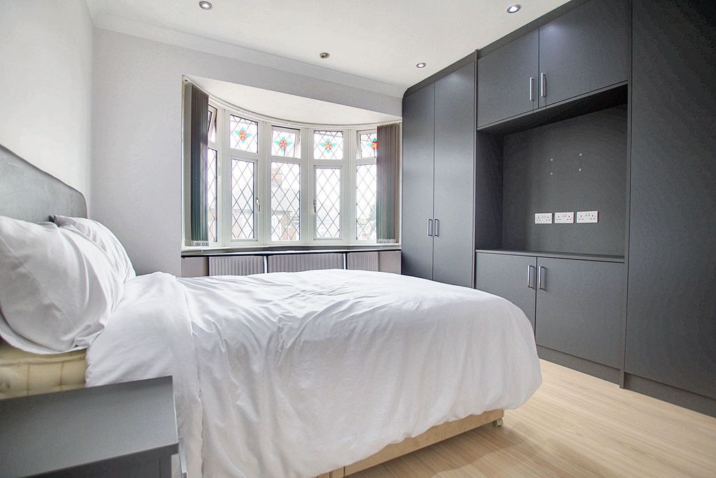 Property photo 2 of 37