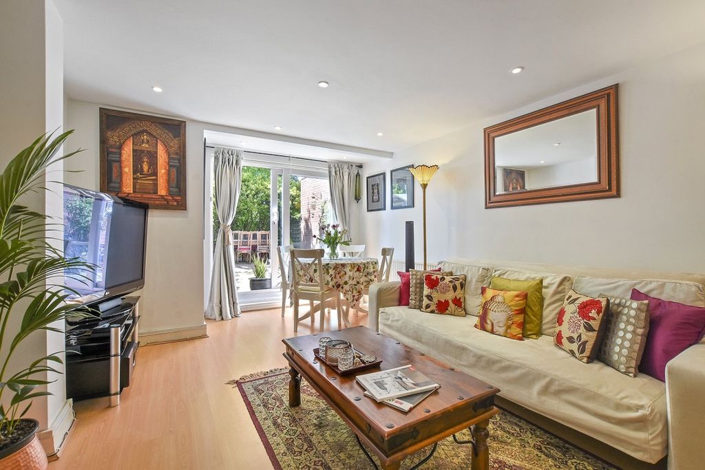 Property photo 3 of 8