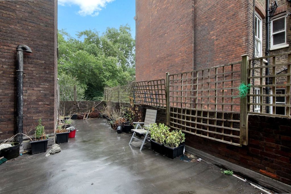 Property photo 3 of 9 Picture No. 05