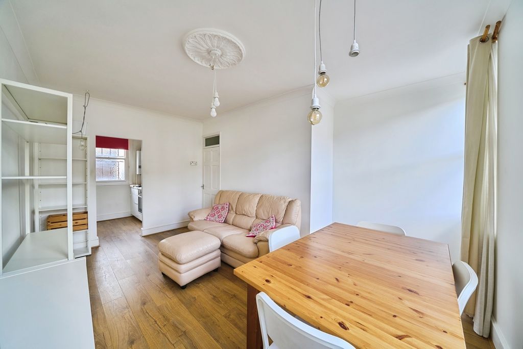 Property photo 3 of 12 Photo