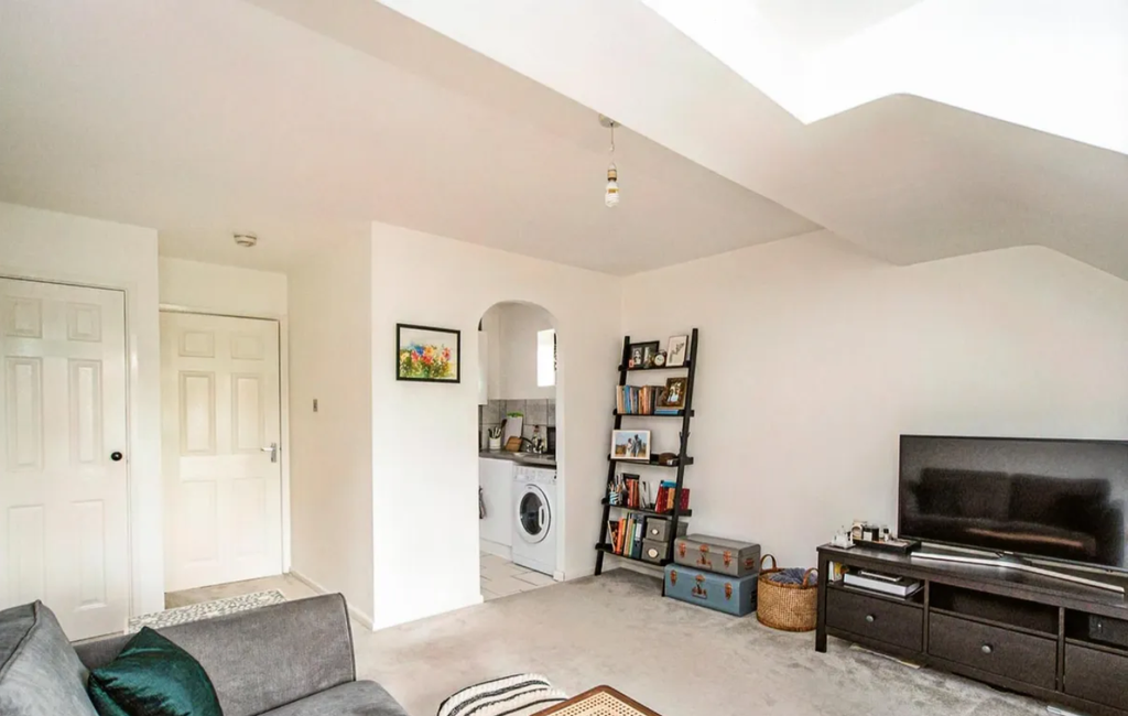 Property photo 2 of 7