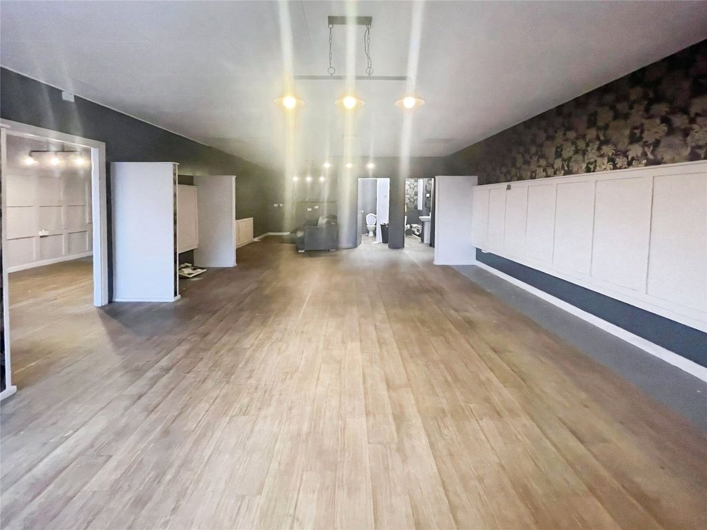 Property photo 3 of 4 Picture No. 08