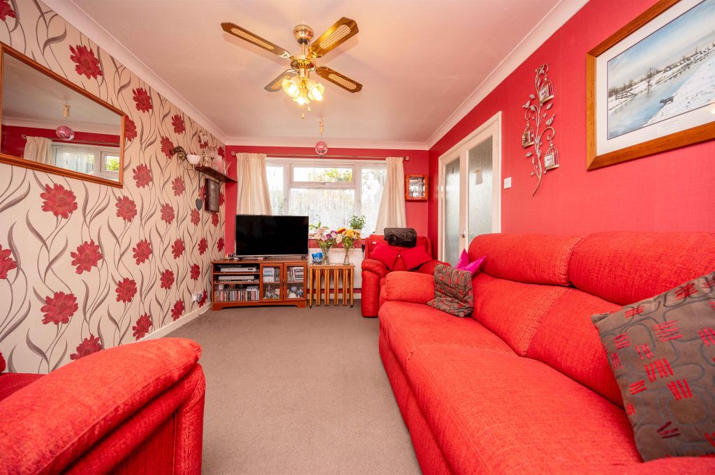 Property photo 2 of 8