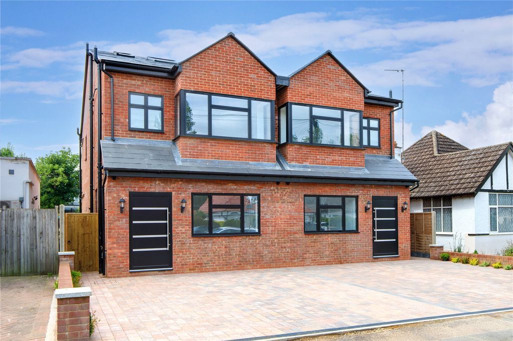 Property photo 1 of 29 Picture No. 01