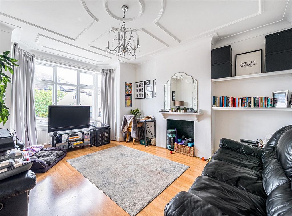 Property photo 2 of 12