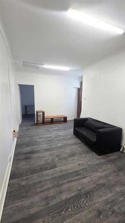 Property photo 2 of 12 3Eccd71F-c9d0-40cc-94B7-c7Bd5F78B4F3.Jpg