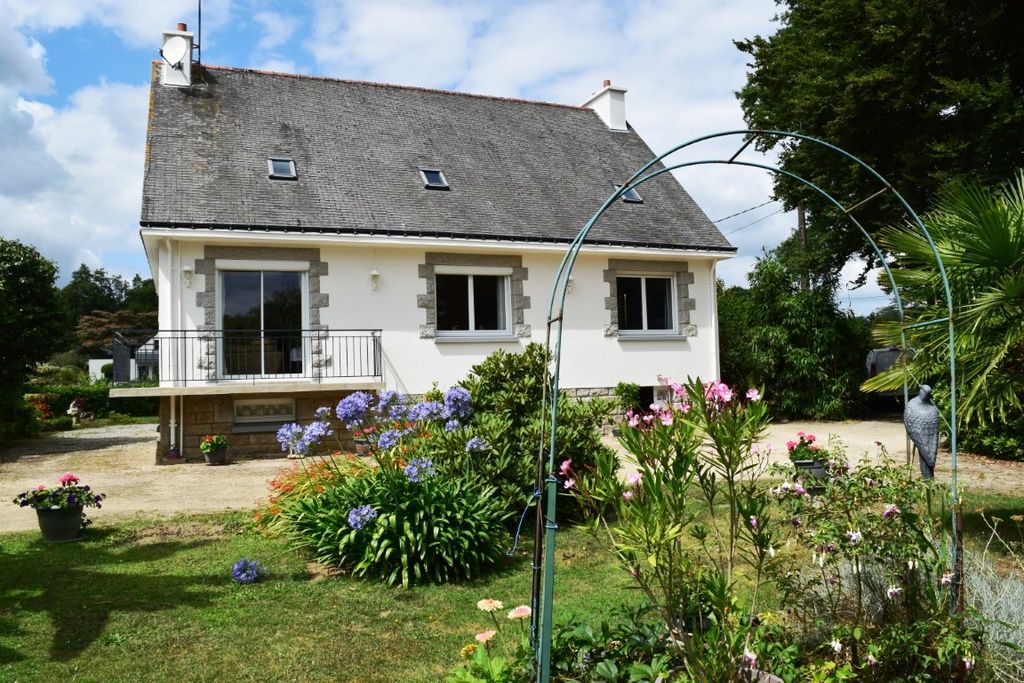 Property photo 2 of 32