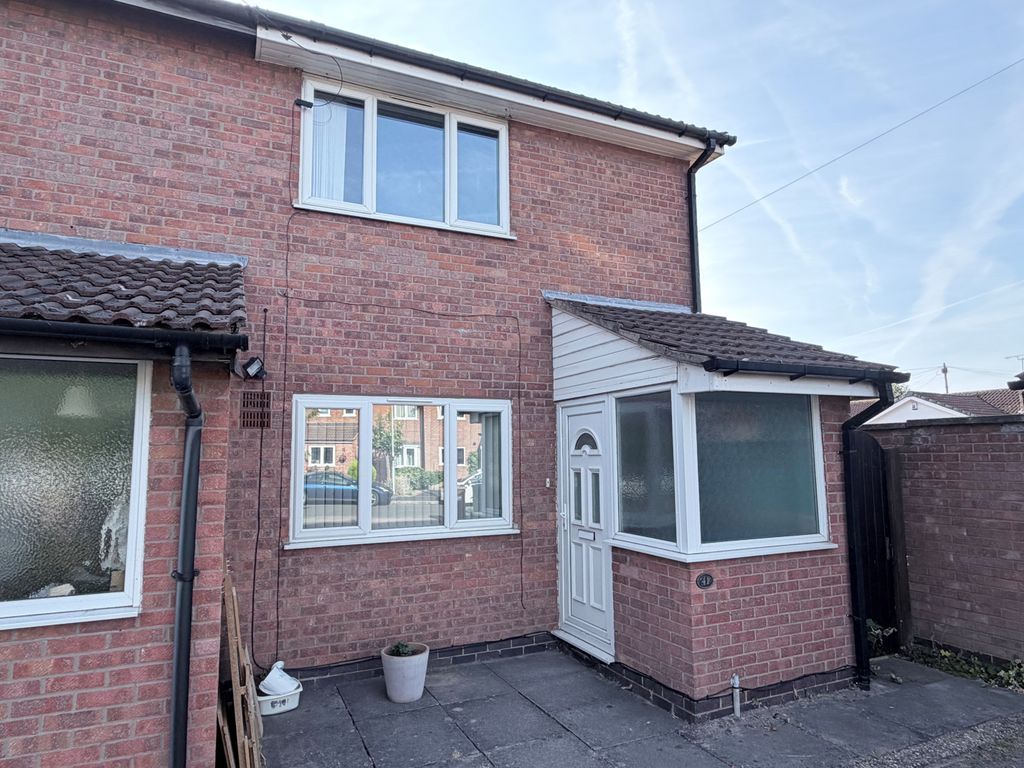 Property photo 1 of 11 Walcote Close, Hinckley