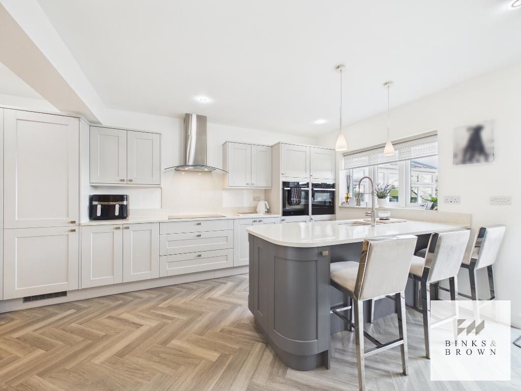 Property photo 3 of 25 Photo 3