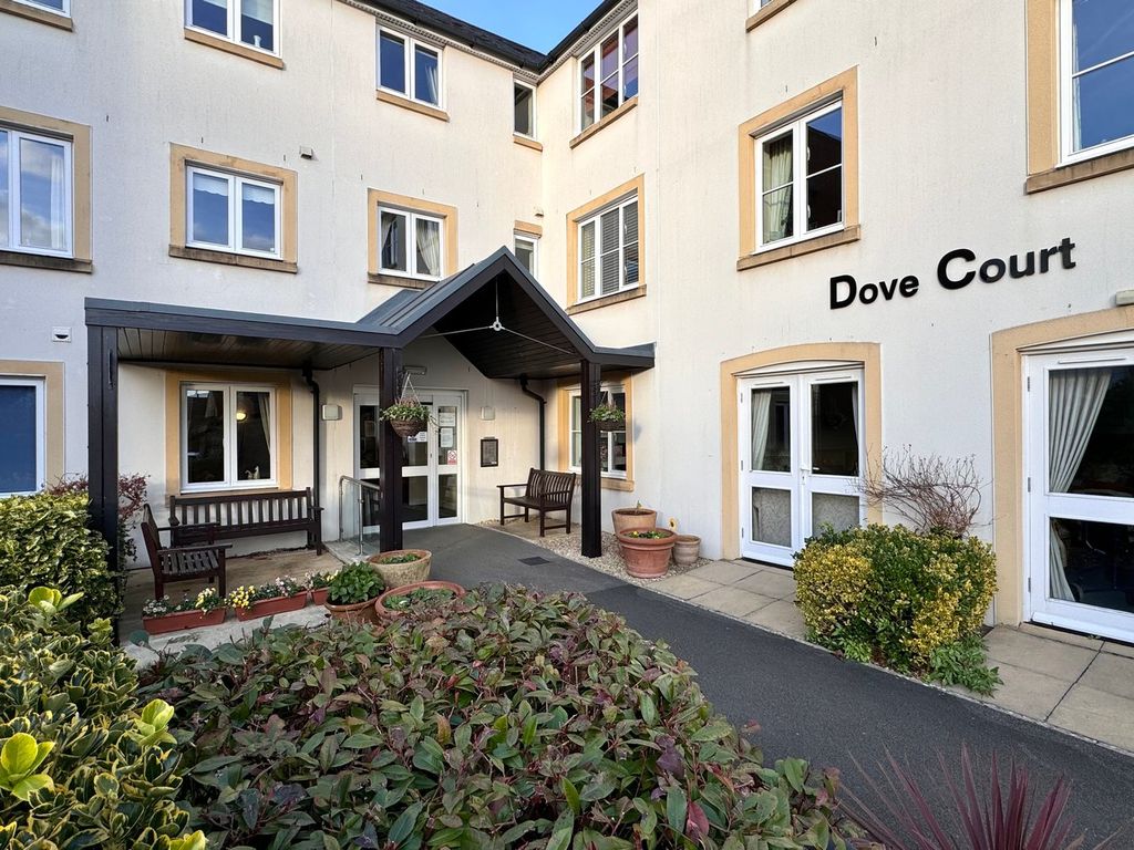 Property photo 1 of 10