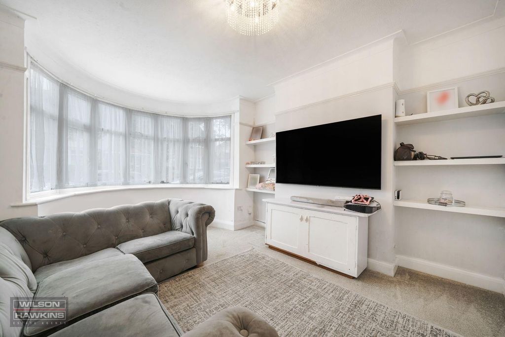 Property photo 3 of 16 55 Torcross Road - R3Ygckxnl7X1Crewxfhh.Jpg