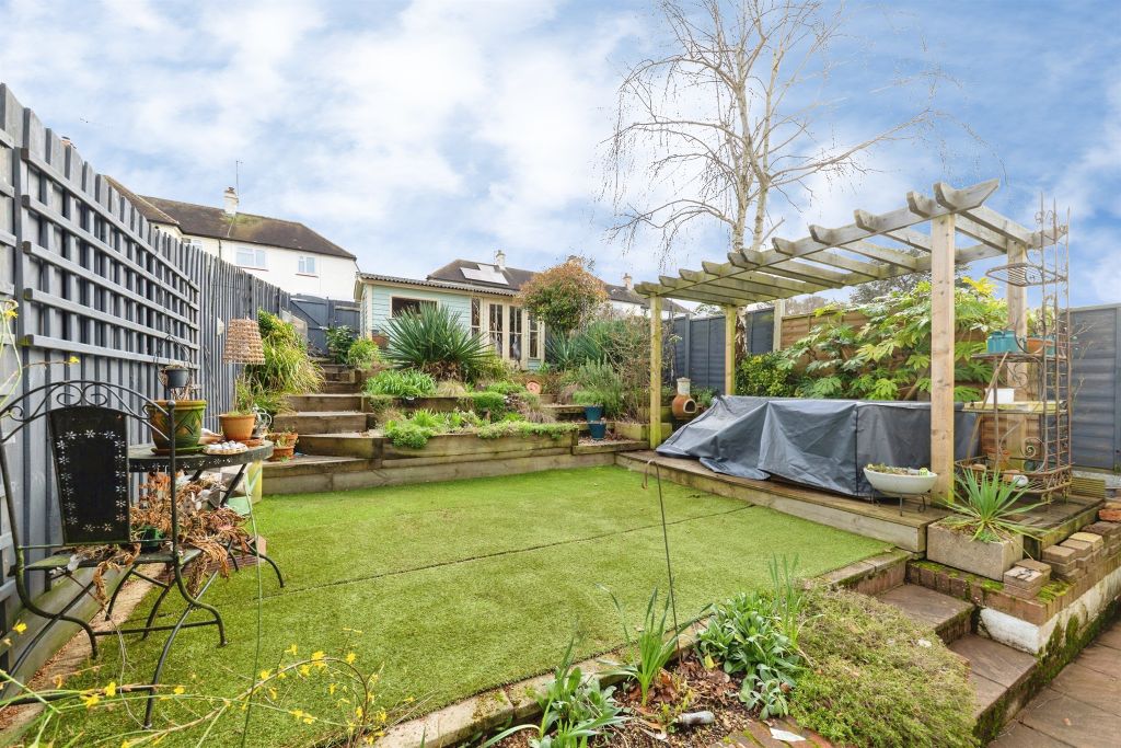 Property photo 2 of 20