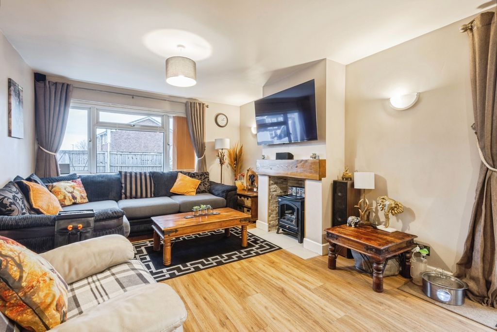 Property photo 2 of 20 Pbox-Img.Jpg