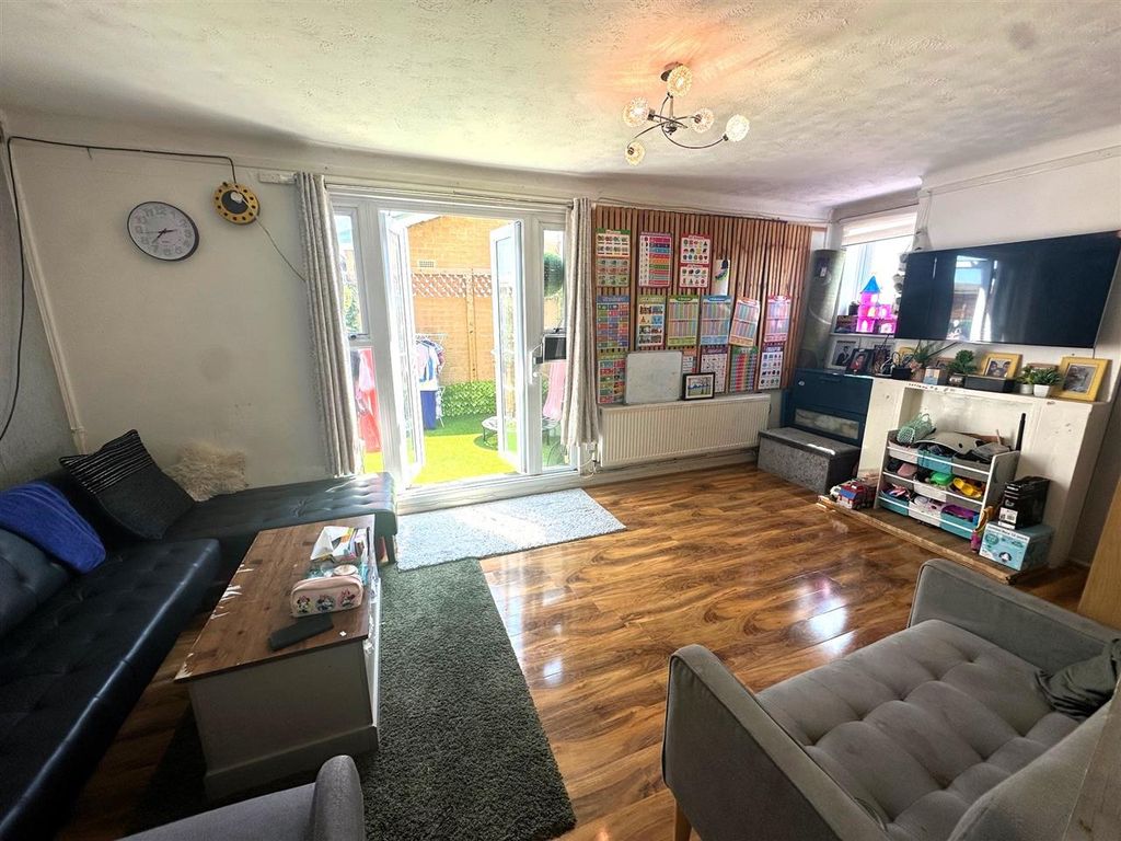 Property photo 2 of 15