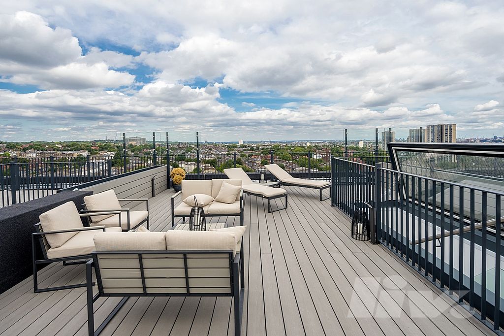 Property photo 2 of 29 Photo 23