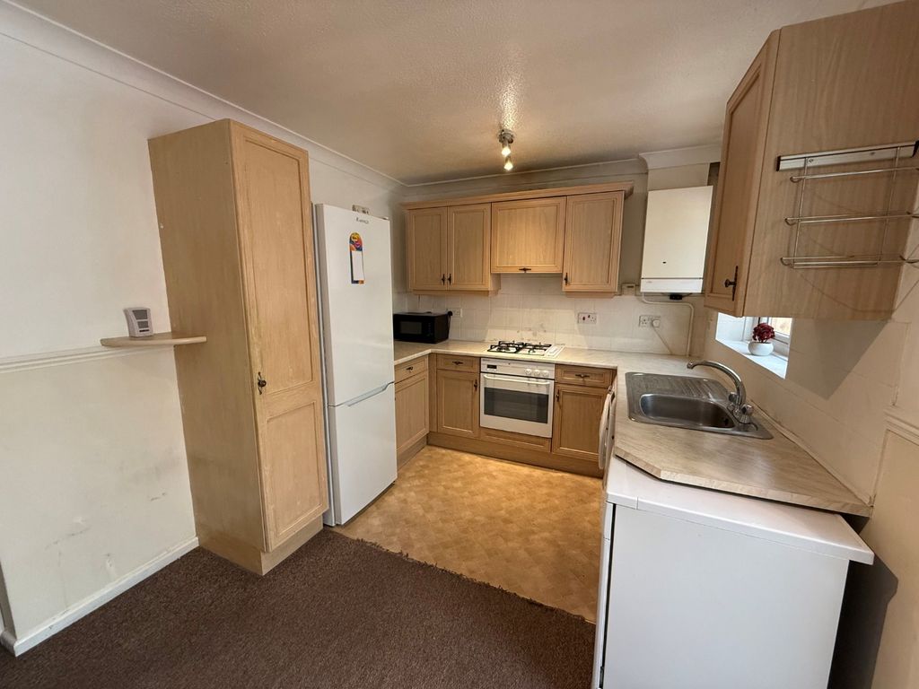 Property photo 2 of 12 3950005
