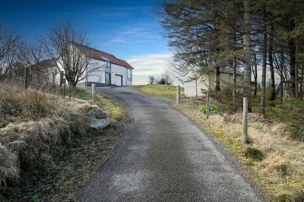 Property photo 3 of 74