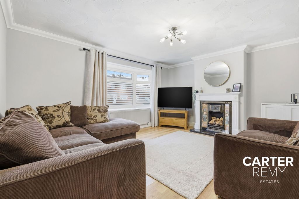 Property photo 2 of 24