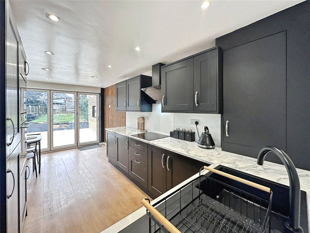 Property photo 2 of 14 Kitchen/Dining Room