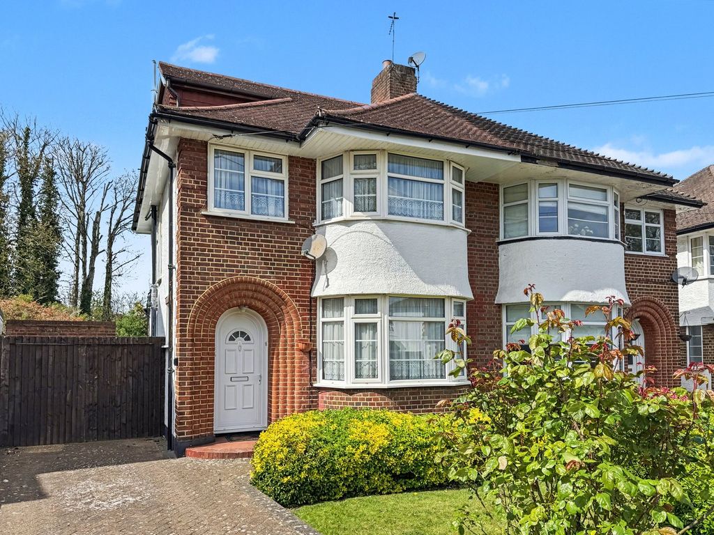 Property photo 1 of 17