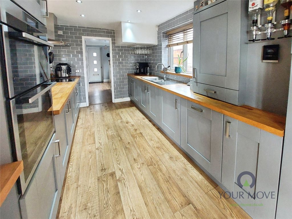 Property photo 2 of 20 Extended Kitchen
