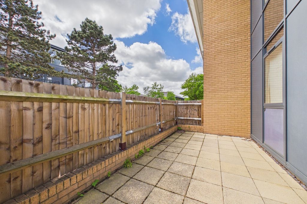 Property photo 3 of 7 Picture No. 12