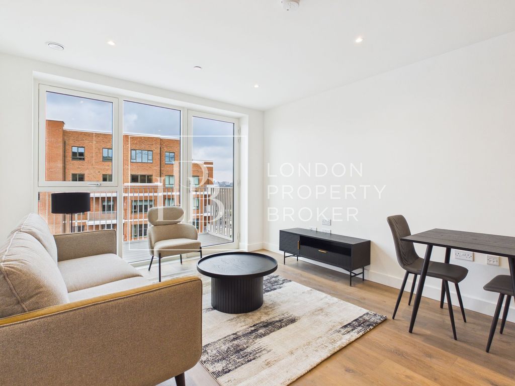 Property photo 1 of 8