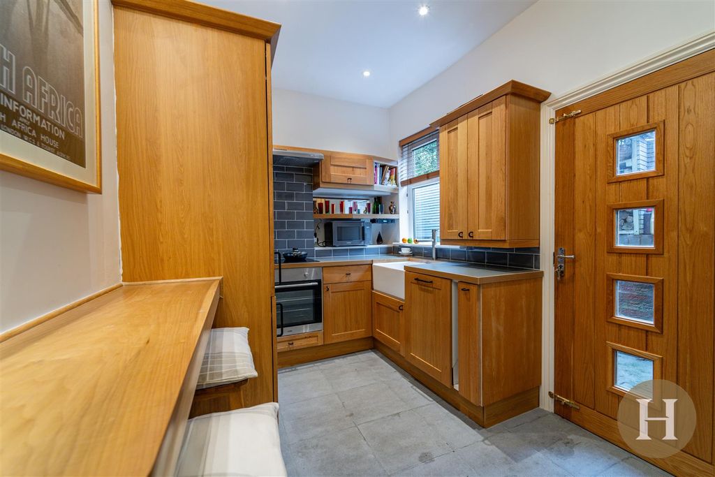 Property photo 3 of 21 Kitchen Diner