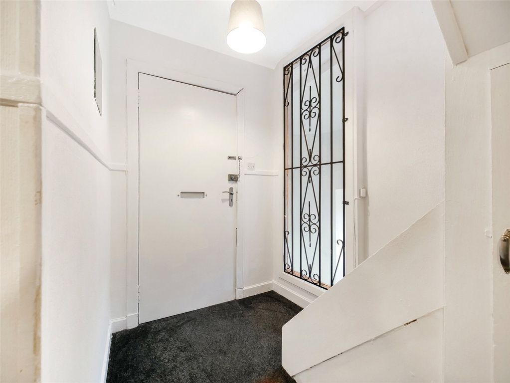 Property photo 2 of 17 Picture No. 02