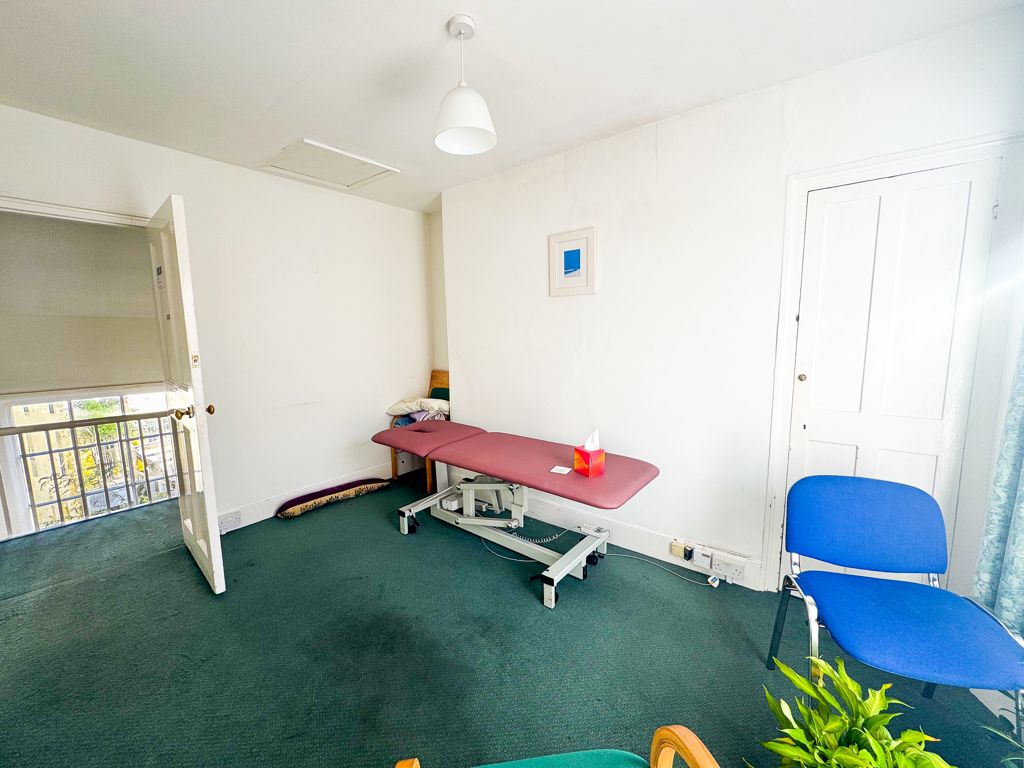 Property photo 2 of 10 Photo 1